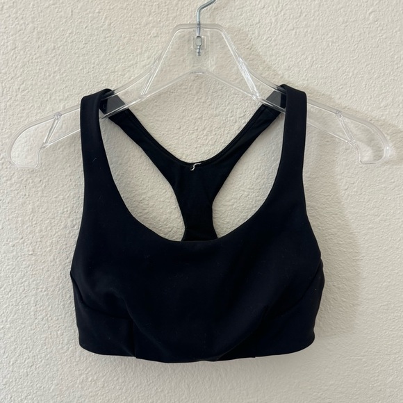 LULULEMON WUNDER TRAIN BRA *MEDIUM SUPPORT, C/D CUP SIZE 6 BLACK - Picture 2 of 5